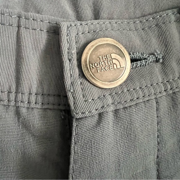 North face hiking shorts bluish grey colour 100% nylon size 8 - Picture 3 of 7